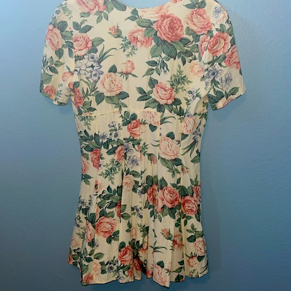 VTG 90’s Romper Cottagecore Pastel Floral SZ 6 with Pearl buttons - Picture 6 of 9